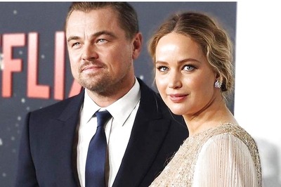 Pregnant Jennifer Lawrence Walks Red Carpet, Kareena Kapoor Khan Says 'Simply Gorgeous'