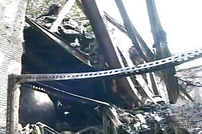 Fire in Mumbai kills three