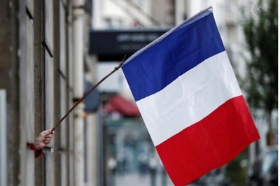 France Welcomes Tourists with EU-approved Covid-19 Vaccines