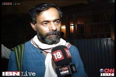 Yogendra Yadav asks AAP workers to put an end to infighting