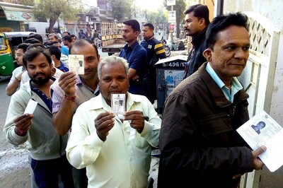 A Poll Wind: How General Elections Influence Simultaneously Held State Elections in India