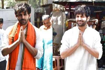 'Shehzada' Kartik Aaryan Seeks Blessings At Siddhivinayak Temple, Greets Paps With Folded Hands