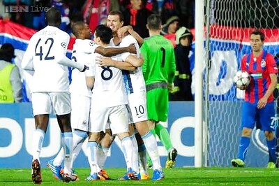 Toure scores stunner as Man City sweep past Plzen