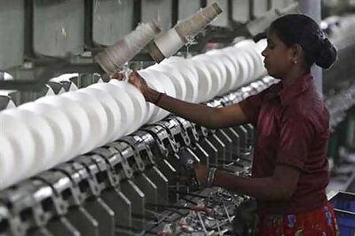 Textiles Ministry to launch venture capital fund with SIDBI