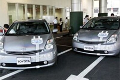Toyota goes hybrid, 'plug-in' car unveiled