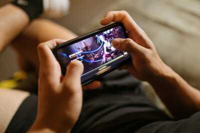 PUBG Addict UP Teen Shoots Mom over Rebuke, Tries to Burn Body, Then Invites Friends, Watches Film