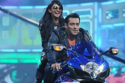 Citing Pakistani presence, Shiv Sena, MNS threaten Bigg Boss'