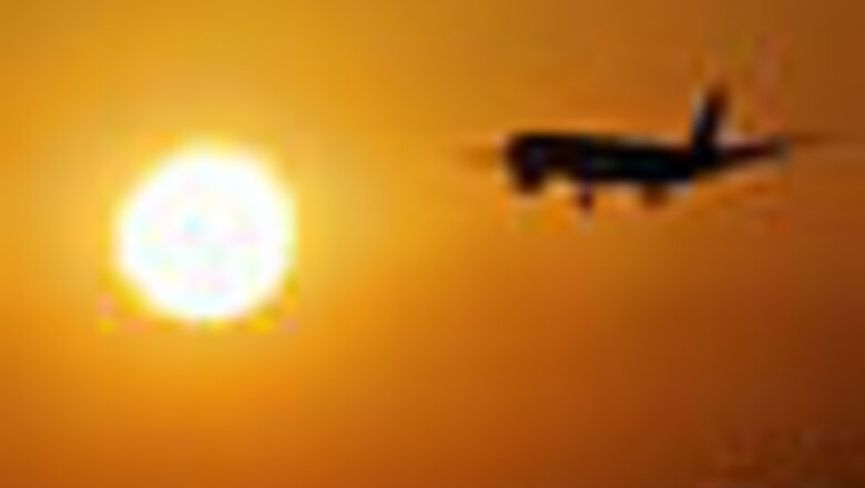 Bomb scare in US plane, Qatari diplomat held