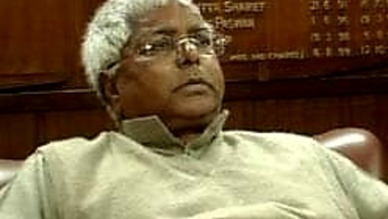 Lalu dares Raj, says he'll celebrate Chhath in Mumbai