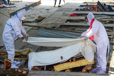 Metal Pyres, Restart Defunct Facilities: Crematoriums Overburned in Gujarat Amid Covid-19 Surge