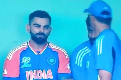 Rahul Dravid Consoles Disheartened Virat Kohli in Dugout After Ace Batter Registers Another Low Score: WATCH