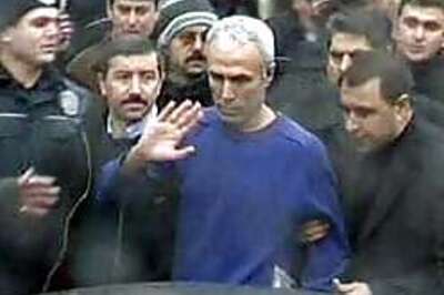 Man who shot Pope is freed