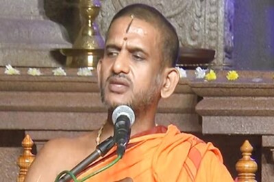 HD Kumaraswamy’s 'Brahmin' Comment Draws Flak From Vishwaprasanna Teertha Swamiji