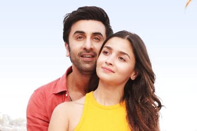 Kesariya Song: Brahmastra Couple Ranbir Kapoor-Alia Bhatt Cannot Take Their Eyes Off Each Other In Love Anthem