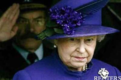 Queen Elizabeth to skip Commonwealth summit in Colombo
