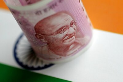Rupee Slips 11 Paise to 76.50 against US Dollar in Early Trade