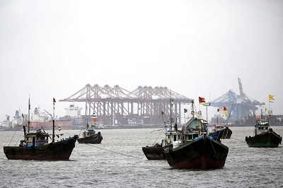 Ferries Back on Hooghly After Over Two-month-long Hiatus, Social Distancing, Masks Ensured