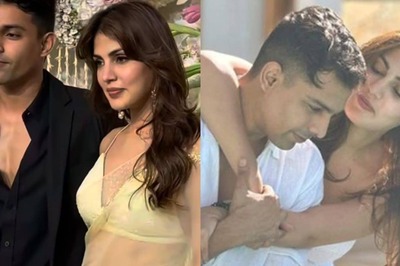 Paps Mistake Rhea Chakraborty's Brother For Her BF, Upset Actress Says, 'Aise Logo Ki Wajah Se...'