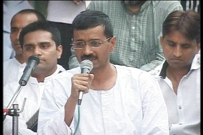 Arvind Kejriwal begins campaign trail in Varanasi