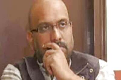 Congress' candidate Ajay Rai in trouble for flashing party symbol at polling booth