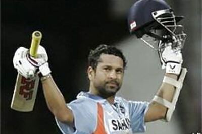 Sachin turns 35 | Gift a bouquet | Wish and win