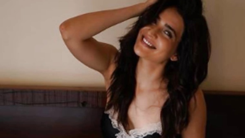 Karishma Tanna New Pic is All About Perfection, See Here