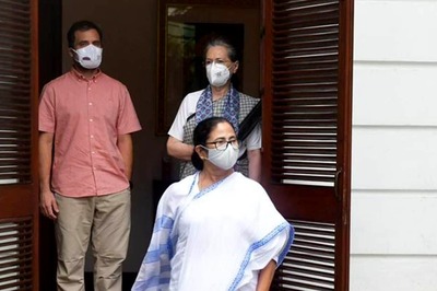 Mamata Banerjee's Packed Opposition Meet & Greet in Bid For a 'National Khela'