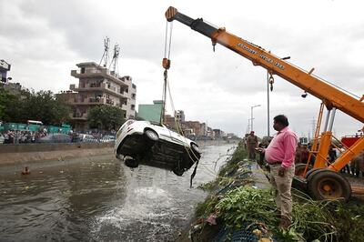 Delhi LG Anil Baijal Bans Garbage Dumping in Ghazipur