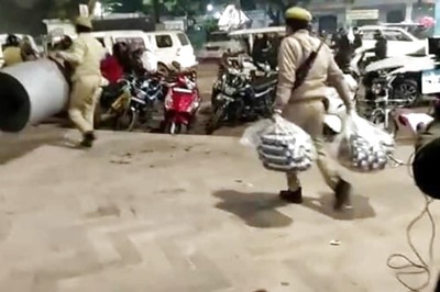In an Unusual Crackdown, UP Police Snatch Blankets of Anti-CAA Protesters at Lucknow's Clock Tower