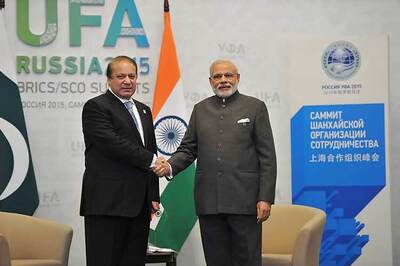 Happy with talks, says Nawaz Sharif after meeting PM Modi