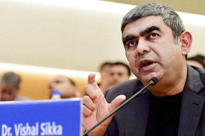 Infosys CEO Vishal Sikka to Address Investors on Monday