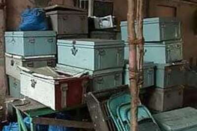 Western India cine employees end strike