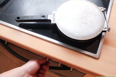 How to Make Strawberry Pancakes