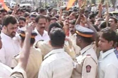 Sena-Rane followers clash in Mumbai