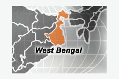 Marxists vandalise West Bengal station, stall trains