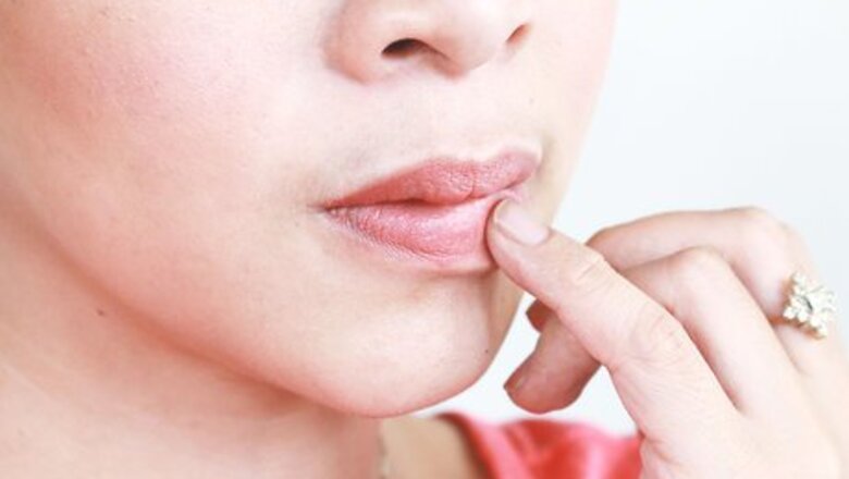 How to Get Plump Juicy Lips without Makeup