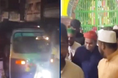 AR Rahman Reaches Nagore Dargah By Auto-Rickshaw To Attend Khanturi Festival