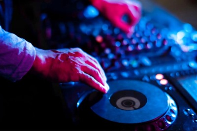 Don't Stop the Music: Celebrity DJ Hosts 10-hour ‘Social Distancing’ Dance Party on Instagram