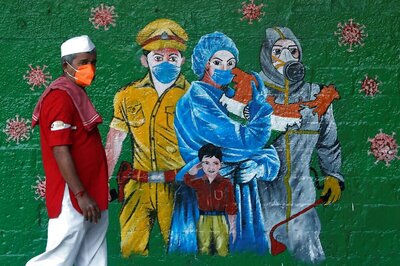 Wear Masks Till There is Understanding of Effect of Vaccinated Population on Transmission: Expert