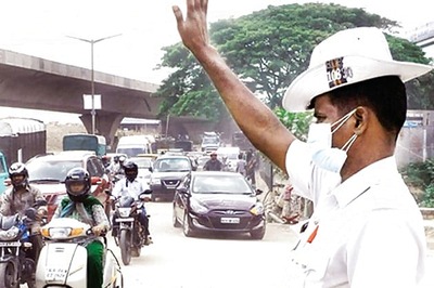 On feet for 8 hrs, traffic cops develop bone problems