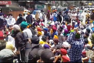 Why are Sikhs of Kashmir Angry?