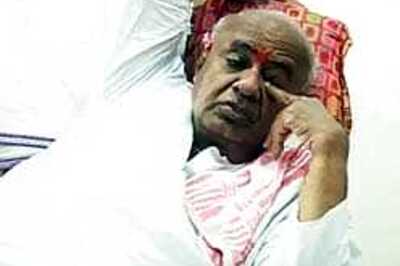 Tables turned: Gowda battles irrelevance | Time to quit?