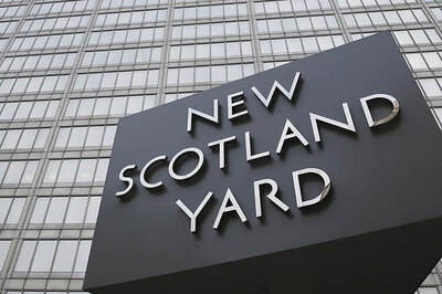 Scotland Yard steps up armed patrols in London in wake of Paris attacks