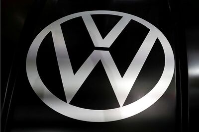 Volkswagen Resumes Production at Europe's Largest Car Factory After COVID-19 Lockdown