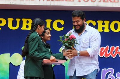 'Bengaluru Batman' Mahindra Employee Moonlights As Saviour: Unclogs Drains, Offers Free Therapy