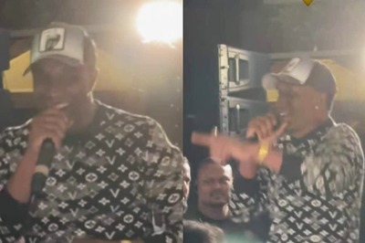 Watch: Chennai Super Kings Bowling Coach Dwayne Bravo Sings For MS Dhoni Fans