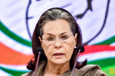 'Influence of Dictatorship on Democracy Rising': Sonia Gandhi Accuses 'Anti-National Forces' of Spreading Hate
