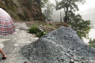 Landslides in Darjeeling, Sikkim & Kalimpong As Heavy Rain Batters West Bengal