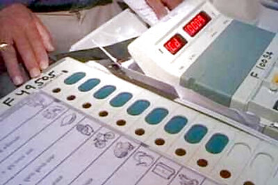 Delhi: EC to check flow of money, liquor, musclemen ahead of polls