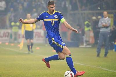Late Edin Dzeko goal saves Bosnia in Euro 2016 playoff with Ireland